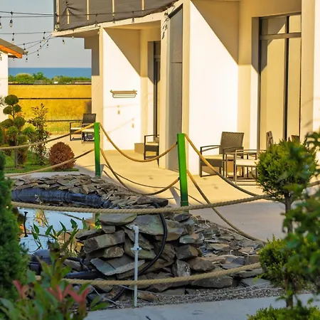 Flamingo 3* Корбу